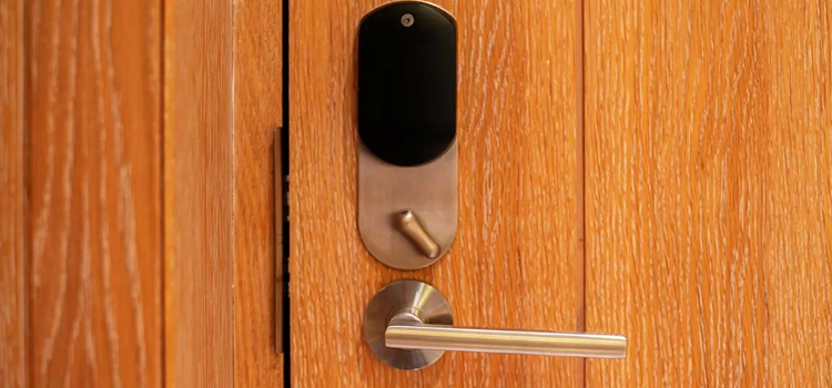Automatic Locking Door Knob Tehachapi